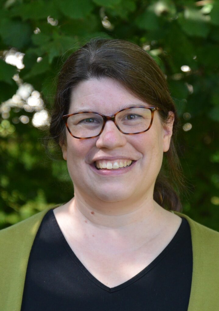 Frau Ikebunor, Lehrerin